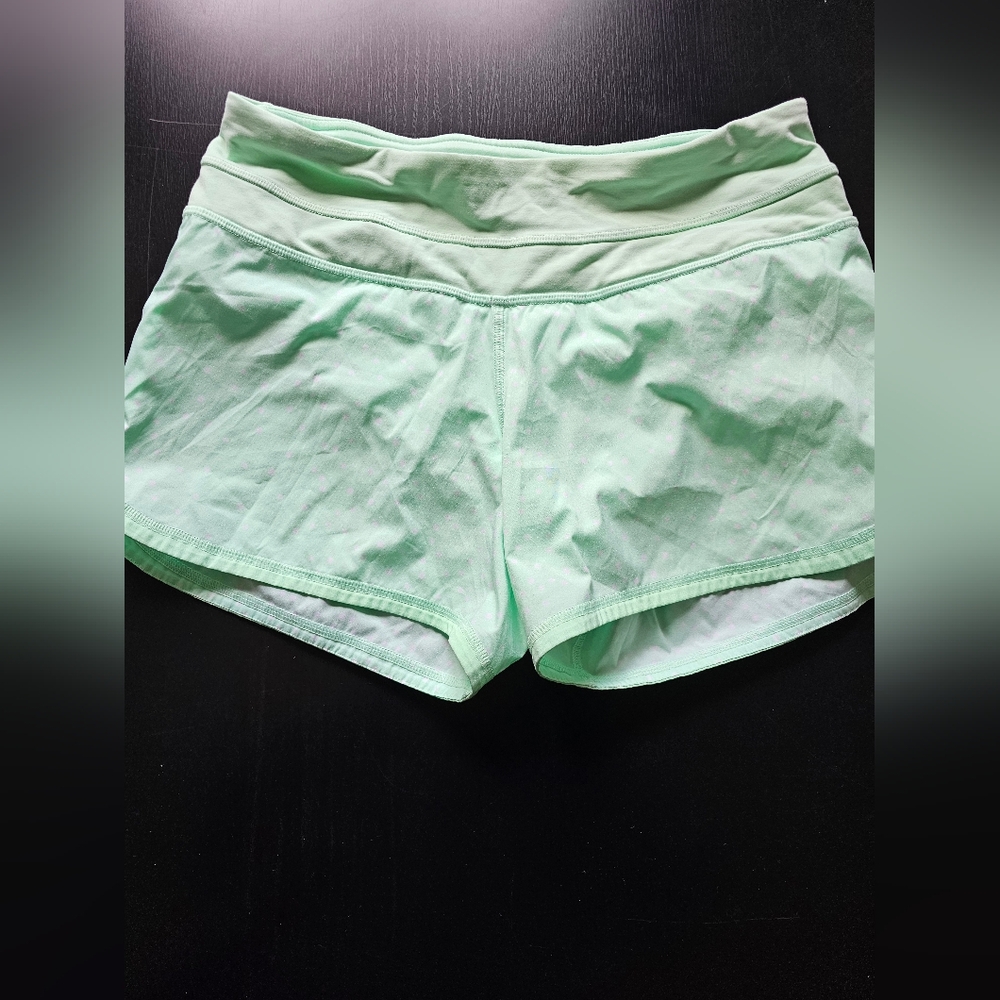 Lululemon speed up short size 4 in mint polkadot